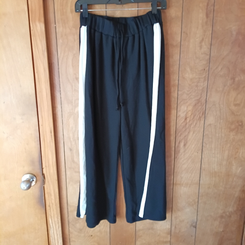 First Love Black Wide Leg Sweatpants White Side Stripe Women’s Size XL Lounge